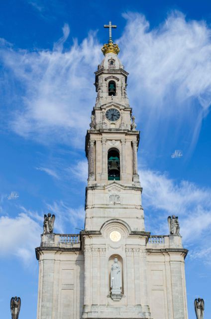 Private Tour of Fatima with Official Guide - Basilica of Our Lady of the Rosary: shepherds’ tombs and quiet details