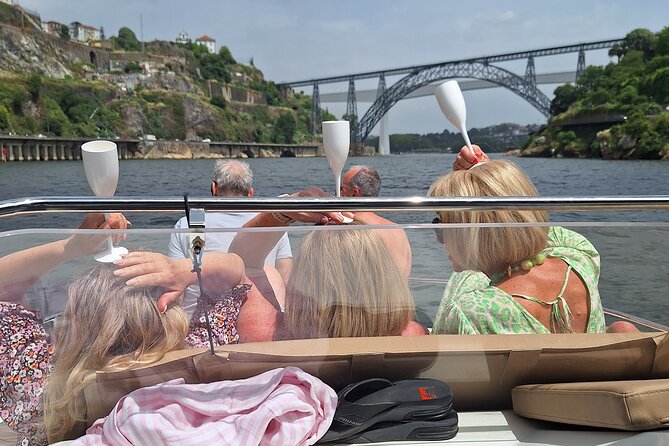 Private Tour of the 6 Bridges with Port Wine - The bridge sequence: what each passing moment adds