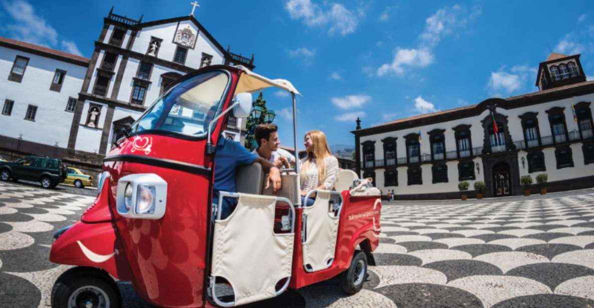 Private Tour:Historical Old Town 1-Hour Tour by Tuk Tuk - The Marketplace and Old Streets: How the Tour Frames Daily Life