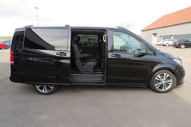 Private Transport Lisbon - Porto or Porto - Lisbon with 3 Stops - Ride comfort you’ll notice: Mercedes V Luxury, Wi‑Fi, and bottled water