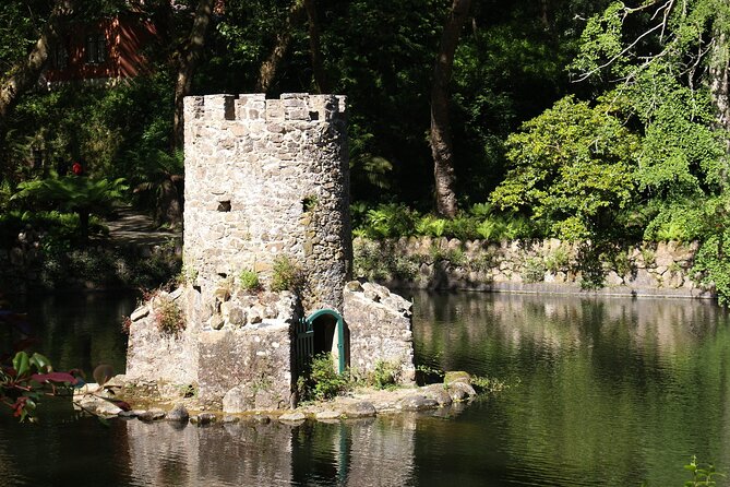 Private Tuk Tuk Half Day Tour in Sintra - Palácio de Valenças and Fonte Mourisca: Quick Stops With Real Stories