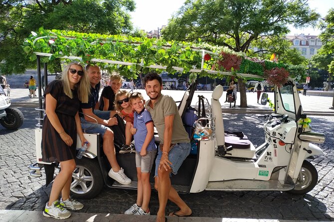 Private tuk tuk tour in old city Lisbon (Standard-1h30) - Rossio Square: the fast way to orient yourself