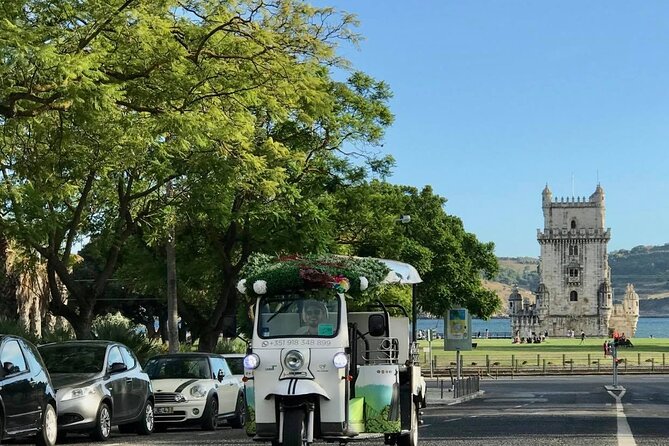Private tuk tuk tour in old city Lisbon (Standard-1h30) - Praça do Comércio and the Tagus view you can’t fake