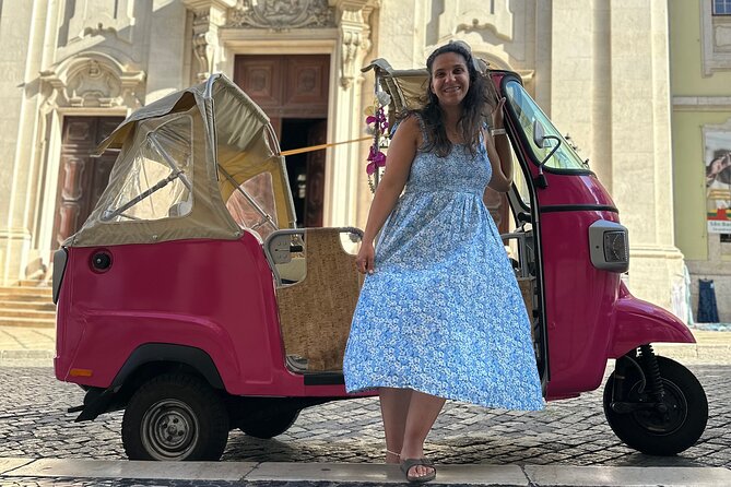 Private Tuk-tuk Tour of Lisbon and Belém - The fair-day stops: browsing, tribute moments, and fado-ready streets