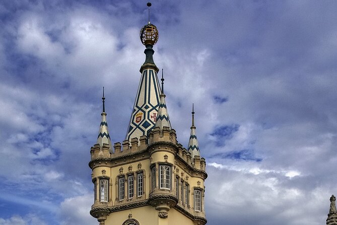 Private Tuk Tuk Tour through Serra de Sintra - Casa Biester and Movie-Spotting at the Serra Edge