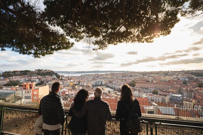 Private Tuktuk Tour with Portuguese Tapas and Wine - Key things to know before you ride