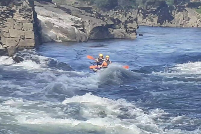 Rafting Experience on the Minho River with Coraltours Minho - The Alvarinho Wine Finish at Solar do Alvarinho