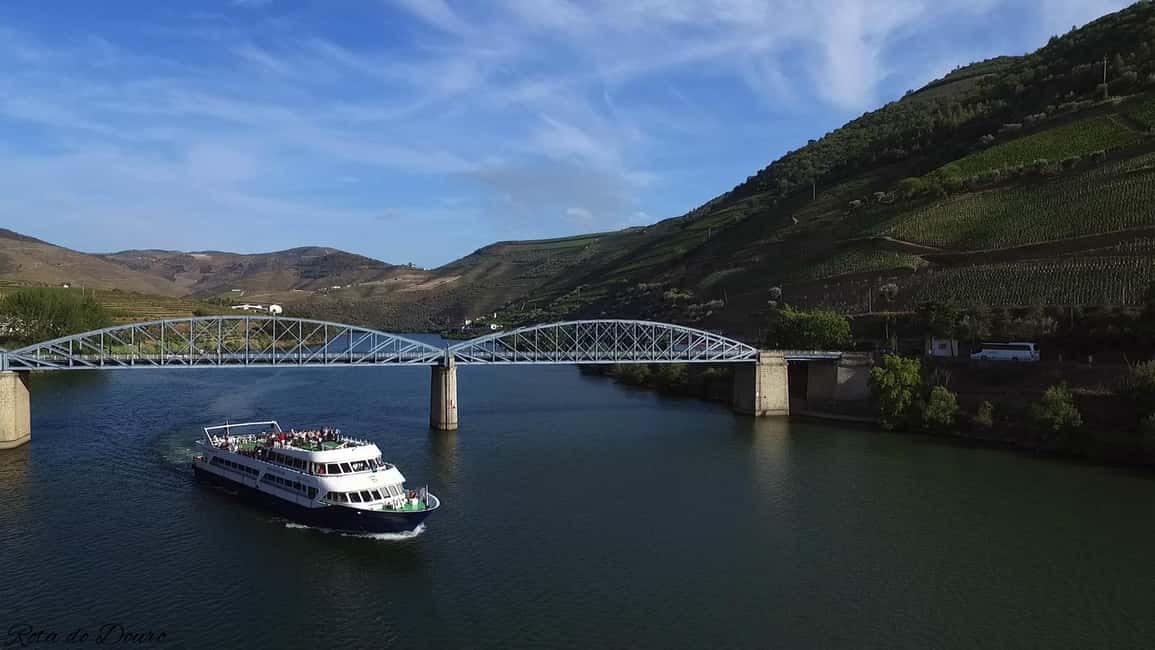 Régua to Pinhão - Douro Valley cruising: what you’ll actually see from the water