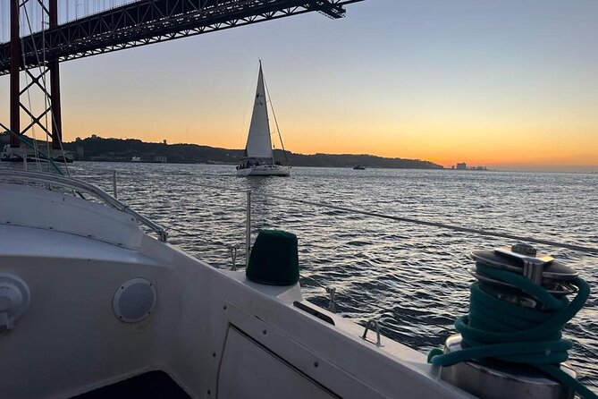 Romantic Sunset Sailing Experience in Lisbon - The route around Lisbon’s icons: what you’ll see in the order you sail