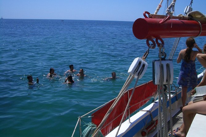Sail, Swim & Tapas - Lagos coast by sail: what the morning-afternoon combo really feels like
