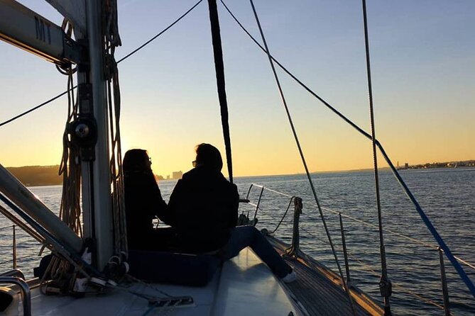 Sailboat Tour in Lisbon with drinks included | Morning and Sunset - Crew, comfort, and what to pack for a windy Tagus