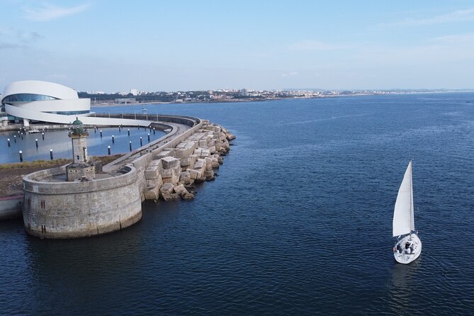 Sailing boat trip on the coast of Porto and on the river Douro - Starting at Leça: Where the Trip Begins