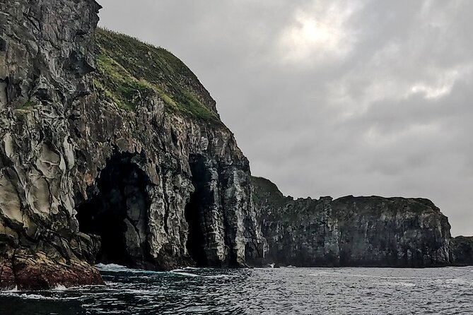 San Miguel: Boat Tour – Volcanic Wonders, Caves & History - Porto de Santa Iria: cliff-cut access and a port story