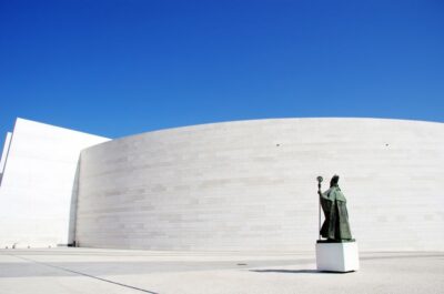 Sanctuary of Fátima and Coimbra City Tour - Shepherds’ Home: The 30-Minute Start That Gives Context