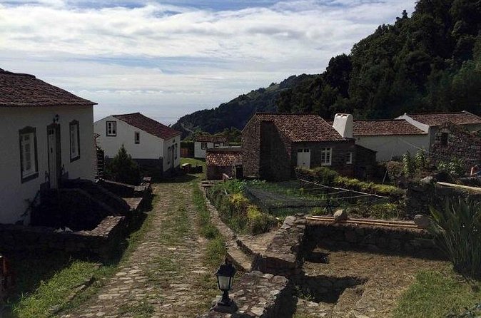 Sanguinho Hike from Ponta Delgada - Picos de Aventura: A Quick Start Before the Forest Walk