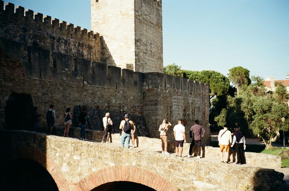 São Jorge Castle Skip-the-line Entry Ticket - The 360-degree views: the moment you’ll remember