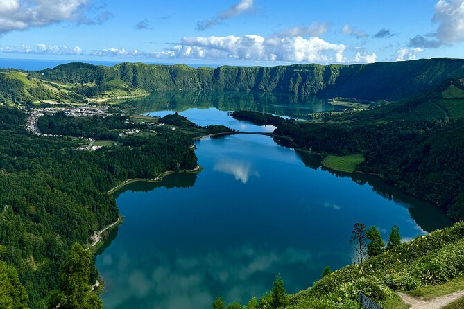 São Miguel Azores: Explore the dramatic crater of Sete Cidades - Ponta do Escalvado and Monte Palace Hotel Ruins