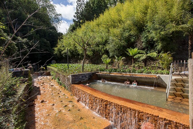 São Miguel Azores: Furnas Evening Thermal Baths with tickets - Lagoa das Furnas: the volcanic lake that also drives local food