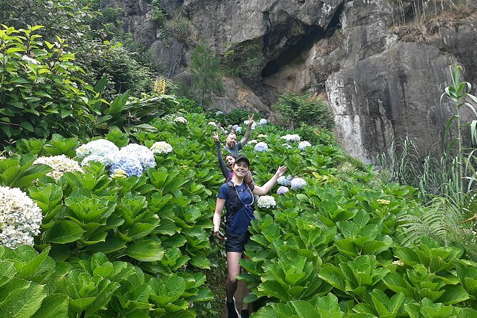 São Miguel Azores: Hike and Snorkeling into the wild with a local - The Snorkeling Finale: A Volcanic Beach and a Reef Full of Fish