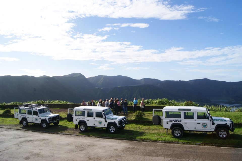 São Miguel, Azores: Sete Cidades Half-Day Jeep Tour - Crater rim time: standing above Sete Cidades at 650 meters