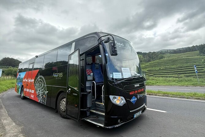São Miguel Hop-On Hop-Off Sightseeing Bus - Guide Quality and Punctuality: The Human Factor