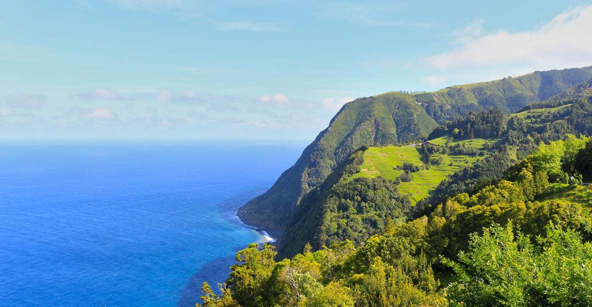 São Miguel: Nordeste, Cliffs & Waterfall Day Trip with Lunch - Miradouro do Salto da Farinha: a fast stop with the island’s power