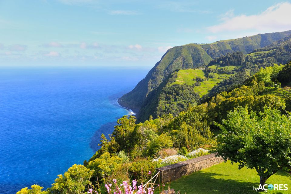 São Miguel: Nordeste, Cliffs & Waterfall Day Trip with Lunch - Os Melos Restaurante lunch: buffet-style and fuel for the afternoon