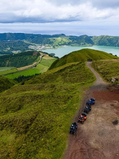 São Miguel: Sete Cidades Quad / Buggy Tour - Miradouro das Cumeeiras: off-road scenic drive mode