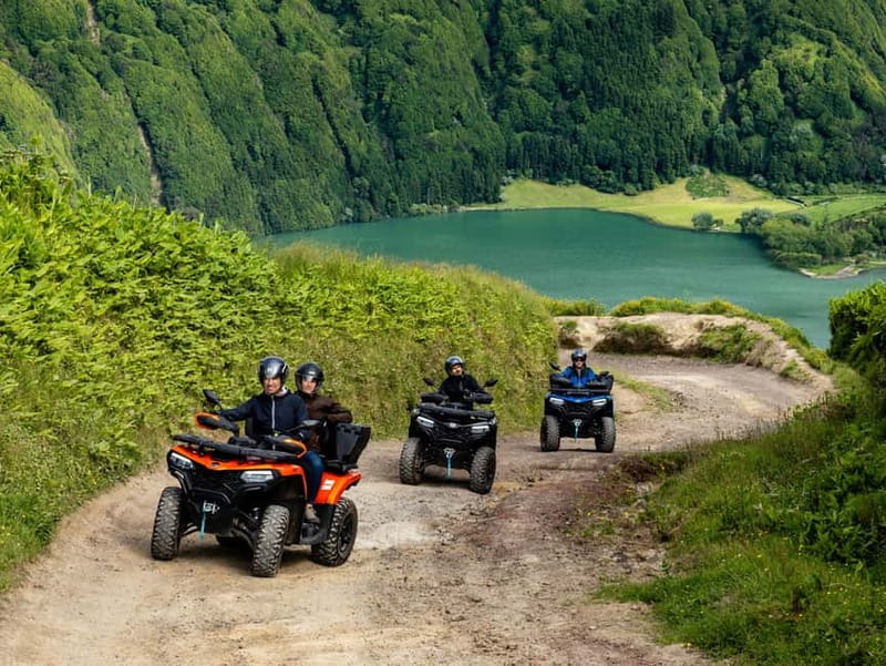 São Miguel: Sete Cidades Quad / Buggy Tour - Lagoa das Sete Cidades and the crater loop effect