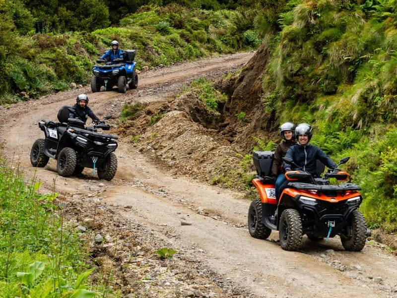 São Miguel: Sete Cidades Quad / Buggy Tour - Vista do Rei and Miradouro do Maranhão: closing photo stops with payoff