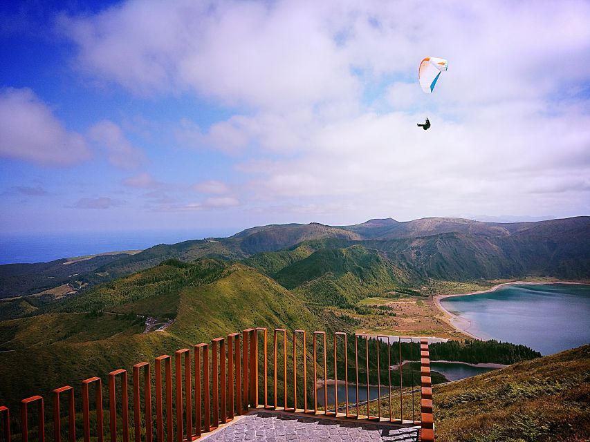 São Miguel West: Sete Cidades and Fogo Tour with Lunch - Sete Cidades crater lakes: hydrangeas, the bridge, and being inside the bowl