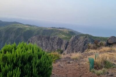 Scenic Hiking and Rum Tasting Experience - Pico do Arieiro: third-highest peak and panoramic payoff