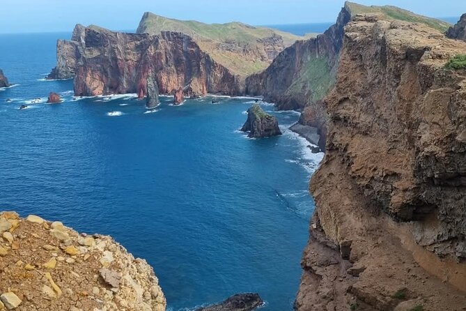 Scenic Hiking and Rum Tasting Experience - Santana’s traditional houses: photos, local gifts, and lunch time