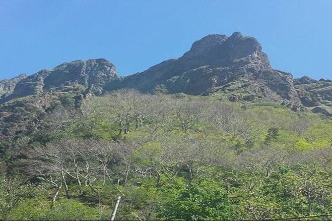 Scenic Route - Nuns Valley Tour - Stop 2: Miradouro Eira do Serrado and the valley-shape lesson