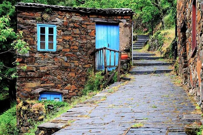 Schist Villages and Medieval Castles Tour - Timing, meeting point, and how to set yourself up for an easy day