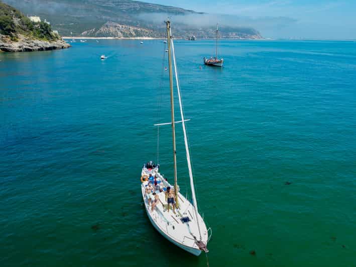 Serra da Arrábida : Sailing Tour - From Av. José Mourinho to Arrábida: the ride starts fast