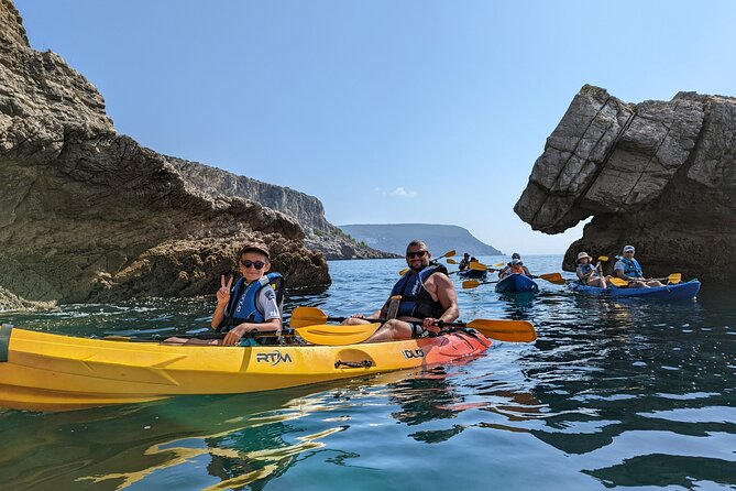 Sesimbra : Guided Kayak Tour in Arrábida Natural Park & Caves - Stop 1: Ribeiro do Cavalo Beach for the Swim and Quiet-Coast Vibes