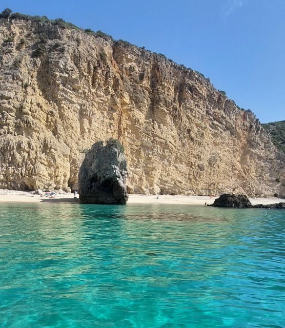 Sesimbra: Secret Bays and Beaches Boat Tour with Snorkeling - Baleeira Beach: Wine Tasting and the Most Extended Break