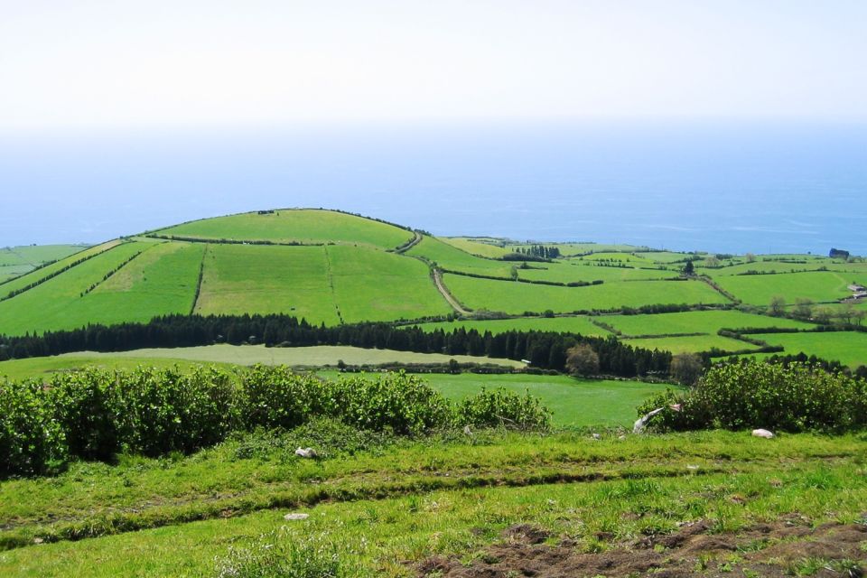 Sete Cidades Azores 4x4 Day Tour from Ponta Delgada - The Sete Cidades lunch break you’ll actually remember