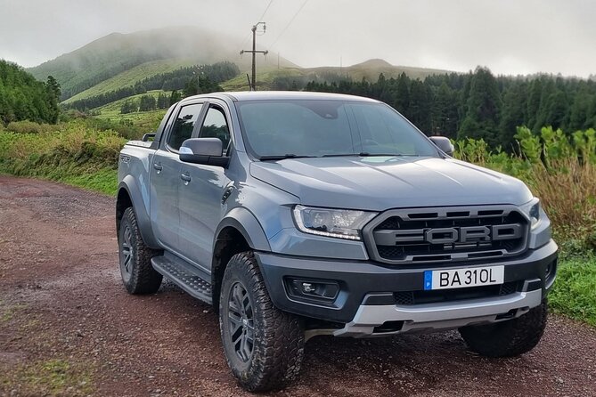 Sete Cidades & Mosteiros: Private 4x4 Tour Half Day - Stop-by-Stop: From Pico do Carvão to Vista do Rei