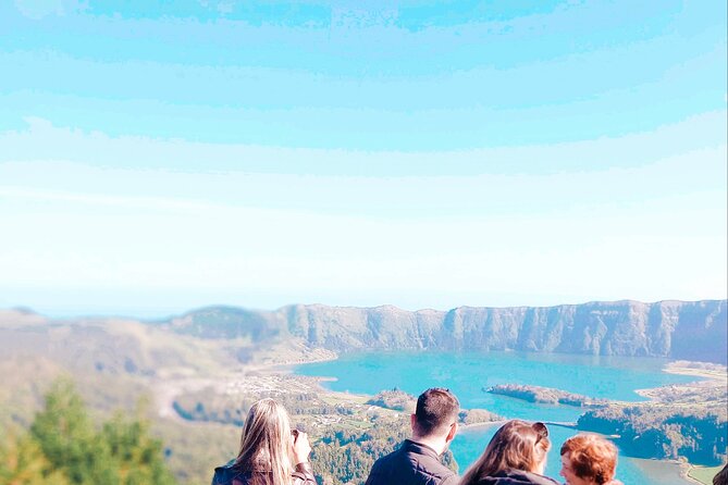Seven Cities & Fire Lagoon: Full Day Tour with or without lunch - Caldeira das Sete Cidades: food time and the best chance to recharge