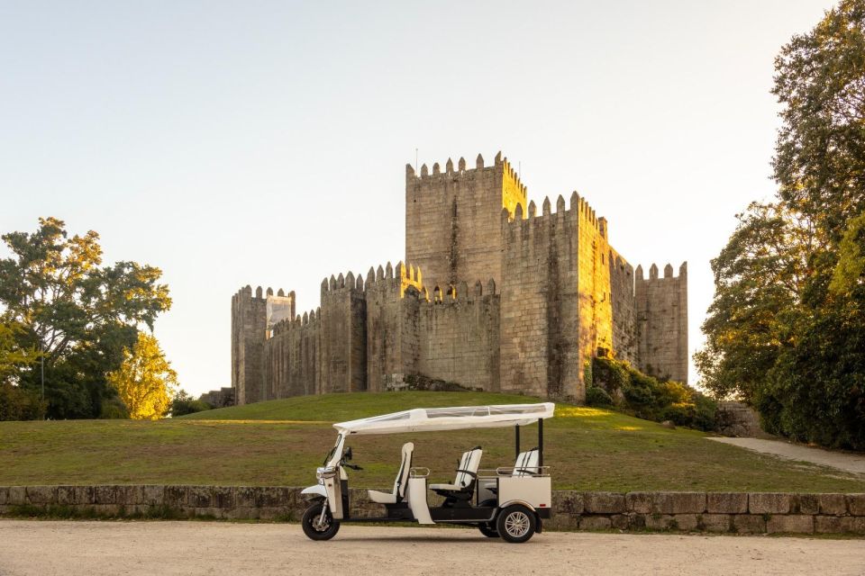 Sightseeing Tours by Electric Tuk-Tuk in Guimarães - The UNESCO core: Old Town and Historical Center in 1 hour