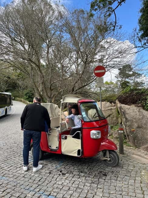 Sintra: 2-Hour Guided Tuk-Tuk Tour - Tips to get the most out of a short Sintra day