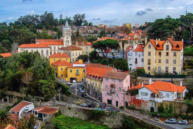 Sintra and Cabo da Roca Day Tour - Your day starts at Padaria Portuguesa in Praça do Marquês de Pombal