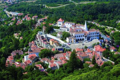 Sintra and Cascais: Full Day Tour - From Lisbon to Estoril: Quick Seaside Warm-Up Stops
