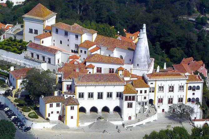 Sintra and Cascais Half Day Trip from Lisbon in Private Vehicle - Queluz or Monserrate: quick palace-garden flavor (and why it works)