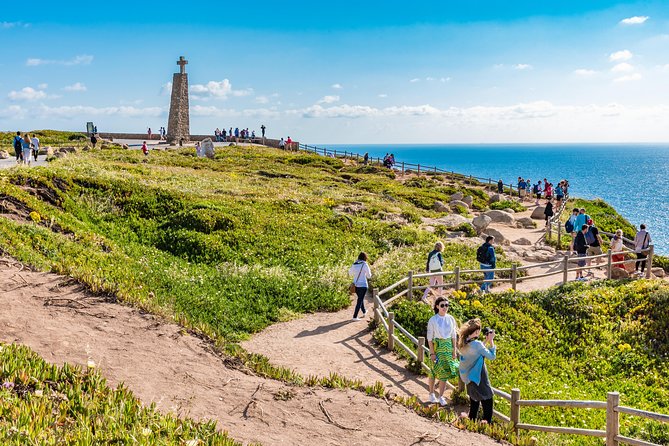 Sintra and Cascais Small Group Tour with Hotel Pick up & Ticket - Stop 4: Marina de Cascais and 1 hour to breathe
