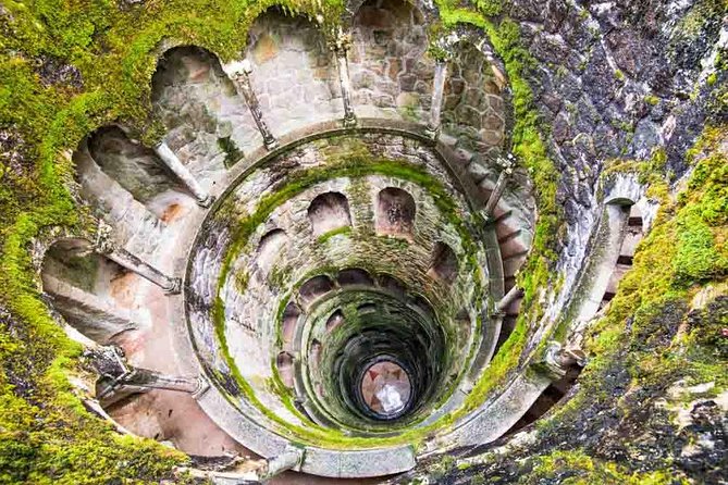 SINTRA – CABO DA ROCA – CASCAIS: A magical escape - Cabo da Roca cliff-walk: your westward finish line