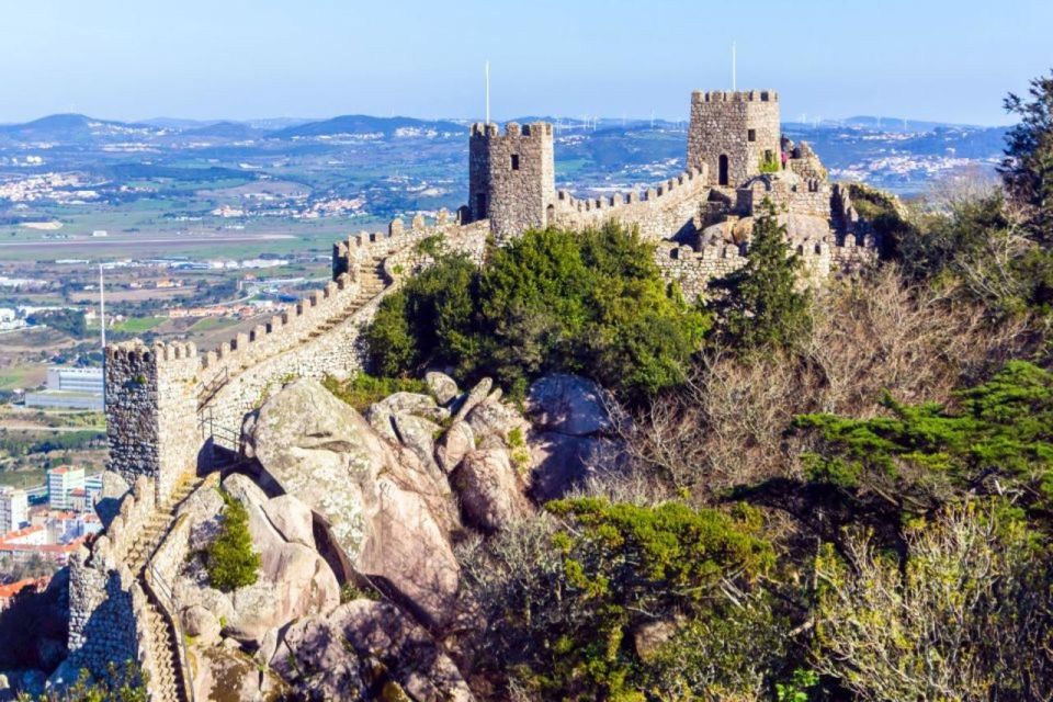 Sintra: Castle of the Moors Skip-the-Line Ticket+Audio Guide - Timing and closing hours: how to avoid getting shut down