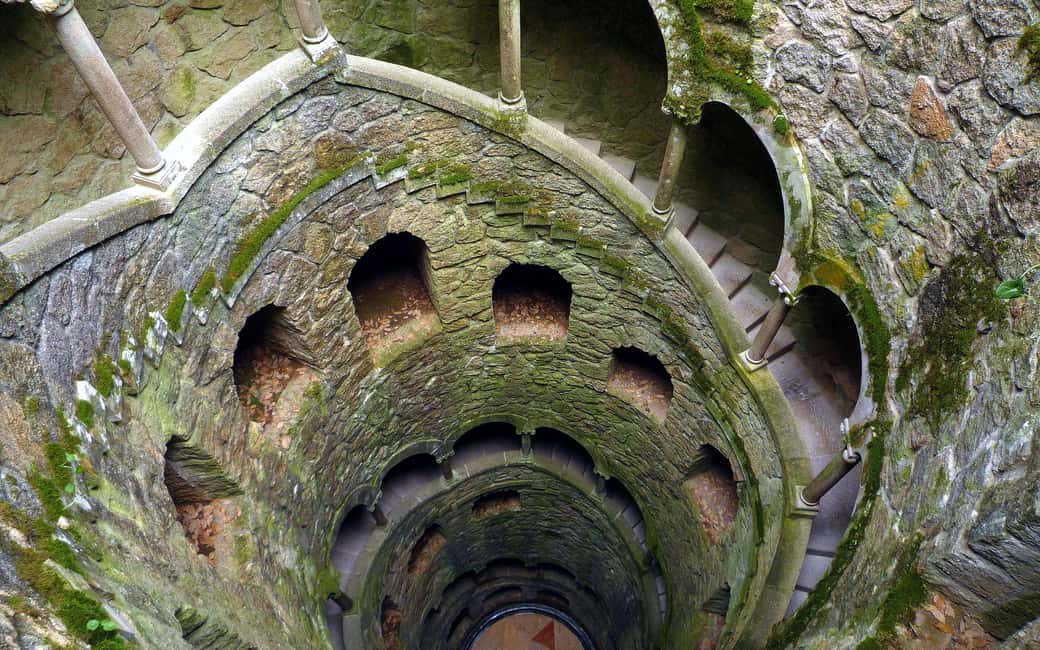Sintra Dream Tour–Pena Palace,Sintra, Cabo da Roca & Cascais - Castle of the Moors: walking walls that still feel like defense